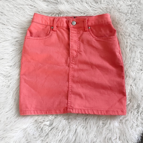 NWOT✨HOT NEON PINK MINI SKIRT - Picture 2 of 4